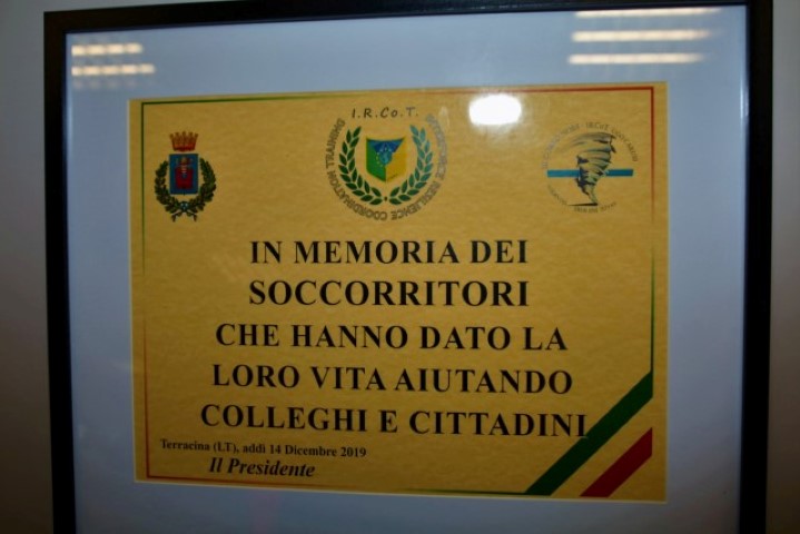 Targa Commemorativa consegnata al Comune di Terracina