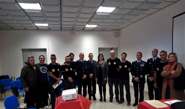 Le autorità con la III classe Diplomati 2019