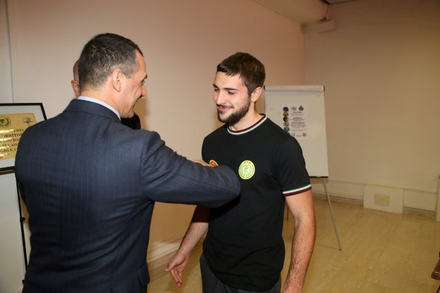 Bartoli Mattia riceve lo stemma Rescue